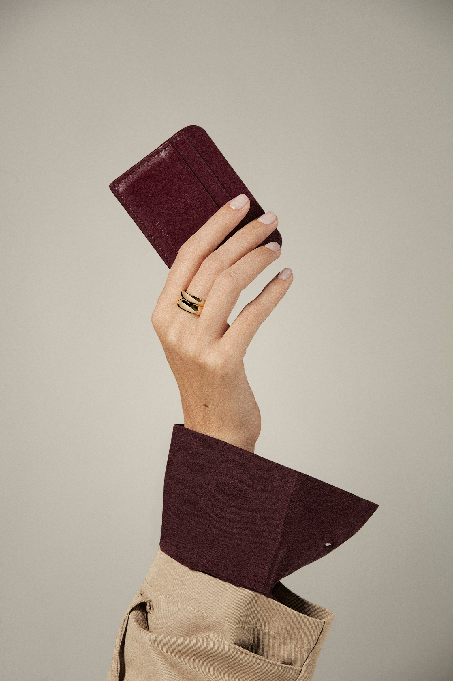 Hands 6 — Arthur Cerica